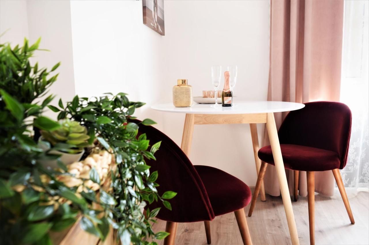 Le Moresche Apartment คาตาเนีย ภายนอก รูปภาพ